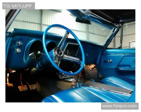 足球明星车内饰品摆件让你的爱车焕发个性魅力与运动风尚