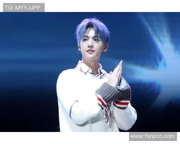 高清足球明星水娃图片欣赏展现其青春活力与运动魅力 高清足球明星水娃图片欣赏展现其青春活力与运动魅力