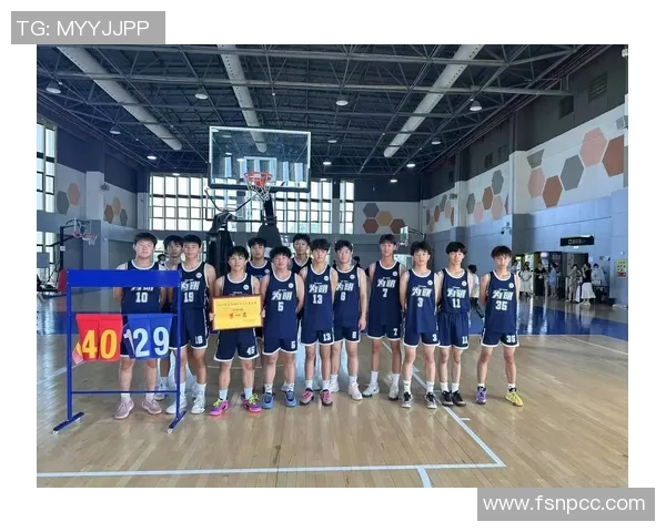 篮球明星球员的成长之路与辉煌成就解析