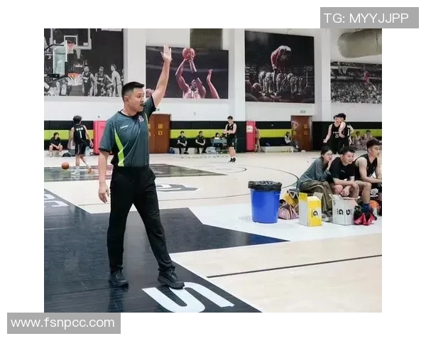 明星们的篮球情缘与赛场背后的故事探秘